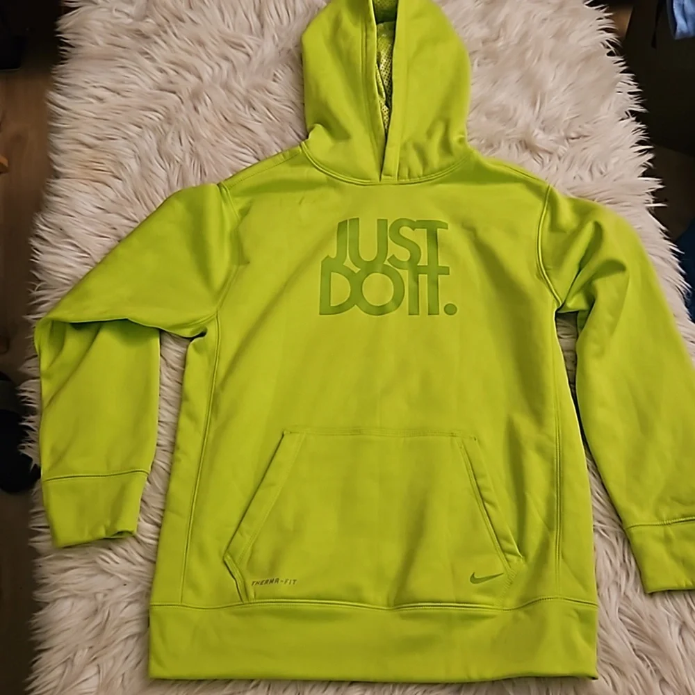 Nike Therma-Fit Neon Yellow “Just Do It” Hoodie – Size Large